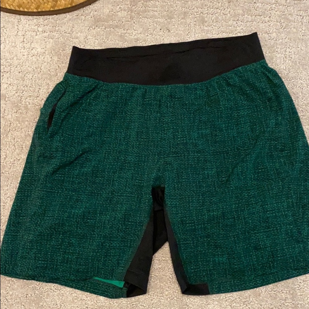 Lululemon Men’s shorts size M